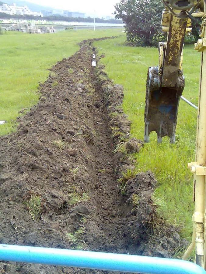新北雙溪挖土機管路開挖